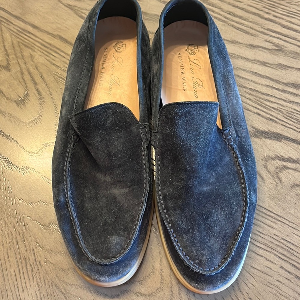 Men- Loro Piana suede size 42 EU.